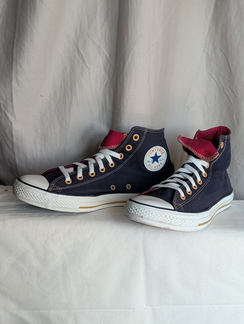 Converse Men's High Top Sneakers in Navy and Red Basketball Skater Wear
